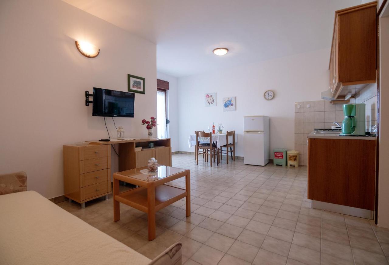 Apartments Dokovic Barbat na Rabu Exterior foto